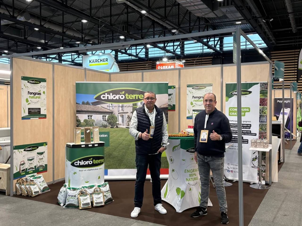 L'équipe Chloro Terre / Régal'Terre sur son stand de salon